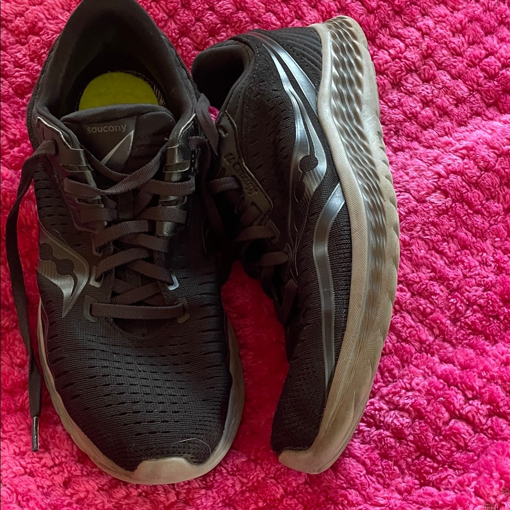 Saucony Black Athletic Sneakers Women’s Size 9
